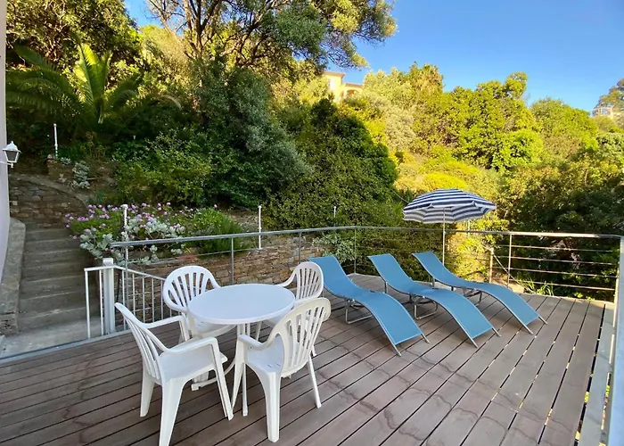 Lägenhet Renovated 1-bedroom With Sea View And Large Balcony Aiguebelle