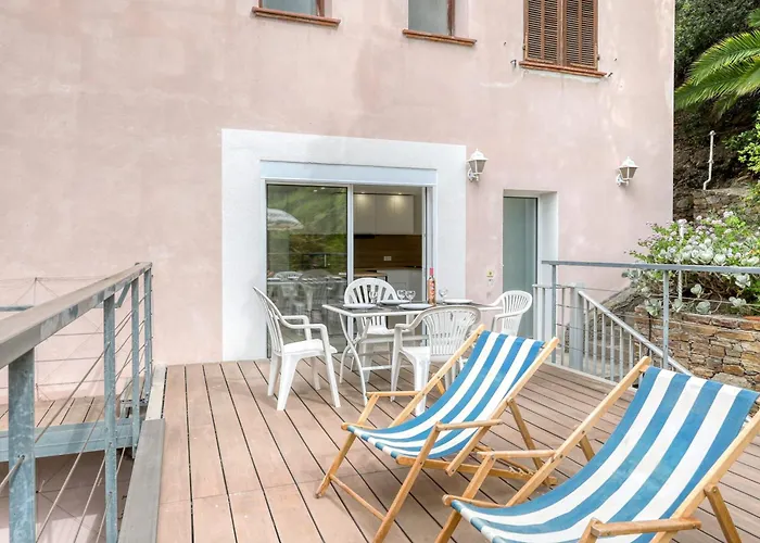 Renovated 1-bedroom With Sea View And Large Balcony Aiguebelle Lägenhet *