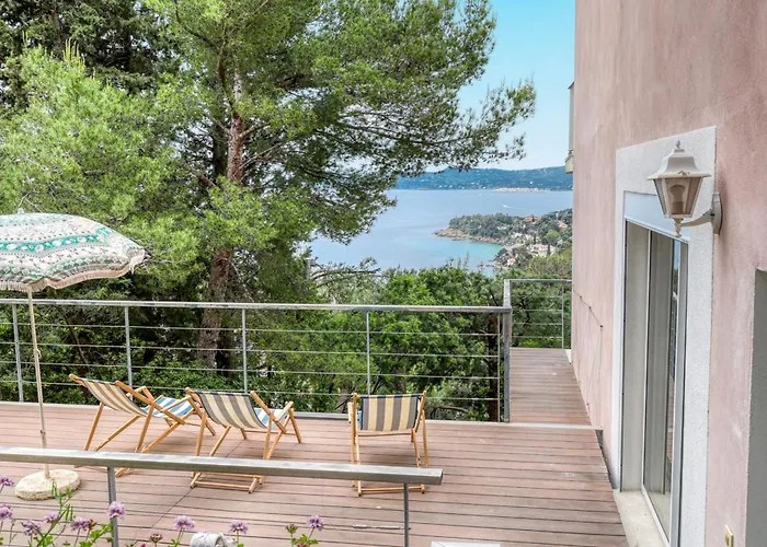 Lägenhet Renovated 1-bedroom With Sea View And Large Balcony Aiguebelle *